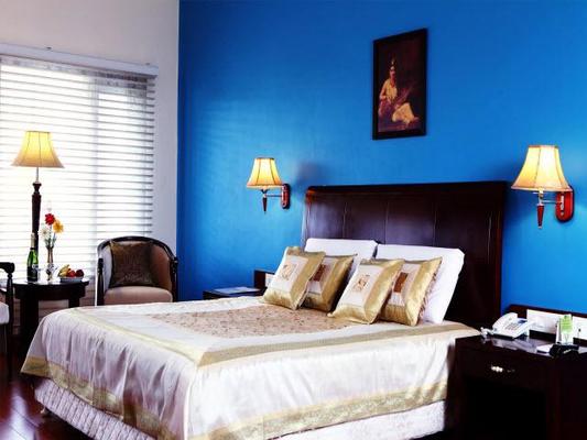 Ideal River View Resort